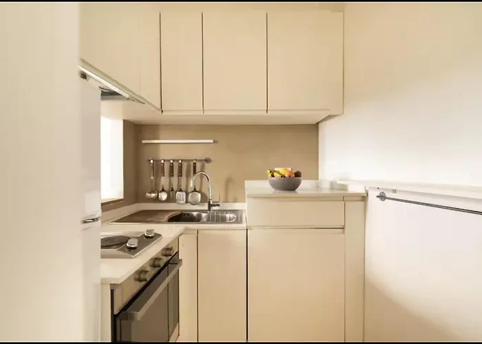 Luxury Spanish Steps Apartment Rom